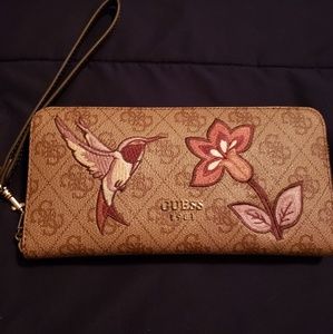 💥💥💥Guess Zippered Wallet💥💥💥